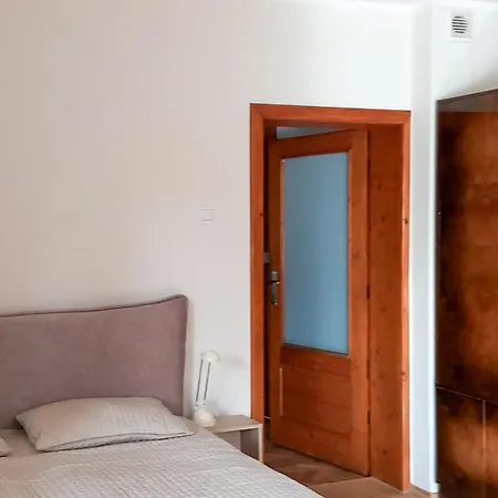 Appartement 1 Bedroom Stunning In Porąbka